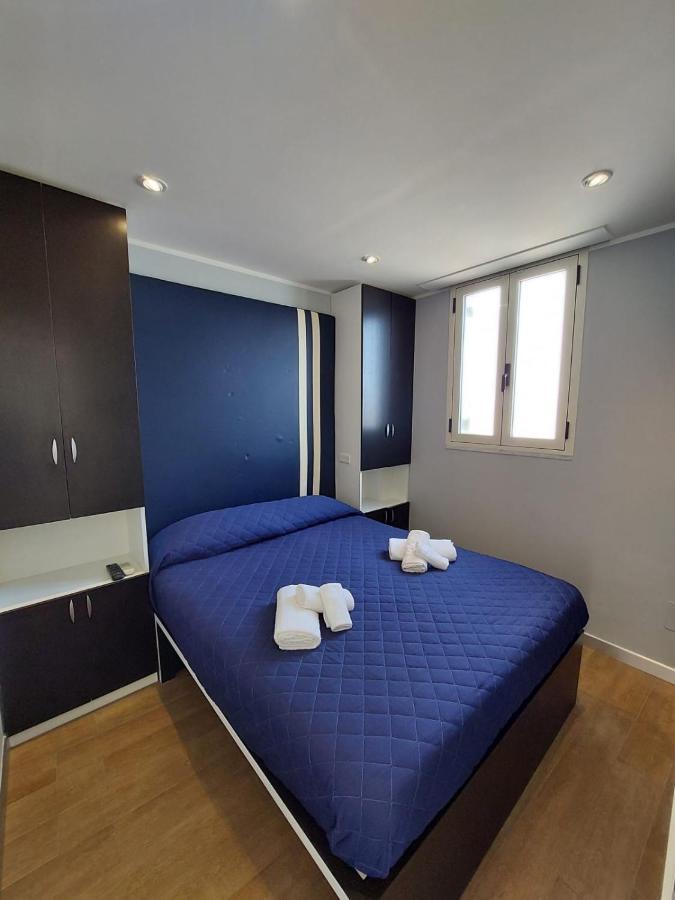 La Stanza Sul Porto Di Amalfi Camera Piccina Piccina Con Bagno Privato E Terrazzino Vista Mare מראה חיצוני תמונה