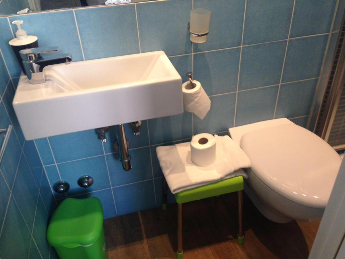 La Stanza Sul Porto Di Amalfi Camera Piccina Piccina Con Bagno Privato E Terrazzino Vista Mare מראה חיצוני תמונה