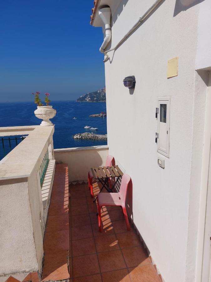 La Stanza Sul Porto Di Amalfi Camera Piccina Piccina Con Bagno Privato E Terrazzino Vista Mare מראה חיצוני תמונה