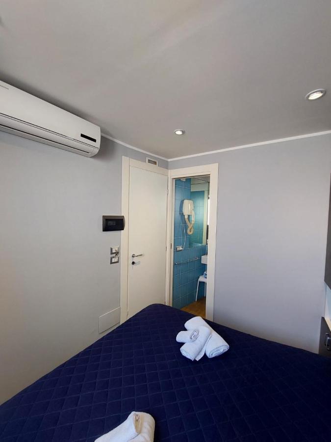 La Stanza Sul Porto Di Amalfi Camera Piccina Piccina Con Bagno Privato E Terrazzino Vista Mare מראה חיצוני תמונה