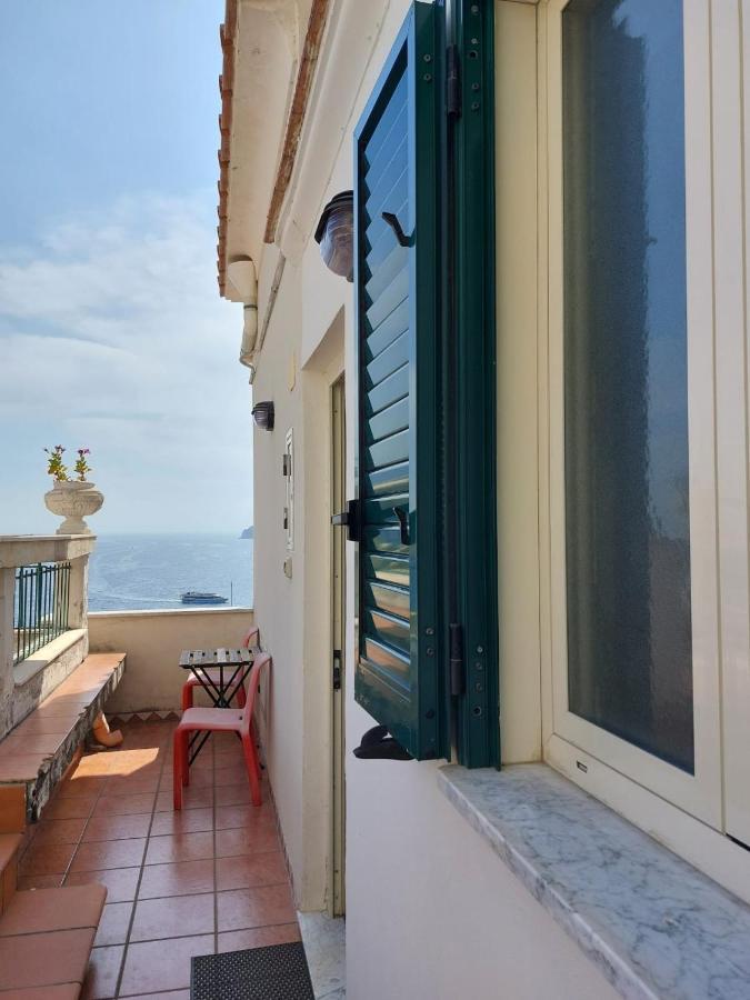 La Stanza Sul Porto Di Amalfi Camera Piccina Piccina Con Bagno Privato E Terrazzino Vista Mare מראה חיצוני תמונה