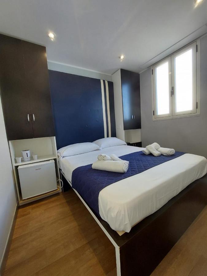 La Stanza Sul Porto Di Amalfi Camera Piccina Piccina Con Bagno Privato E Terrazzino Vista Mare מראה חיצוני תמונה